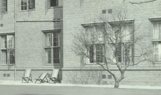 London College of Fashion mulberry 1915